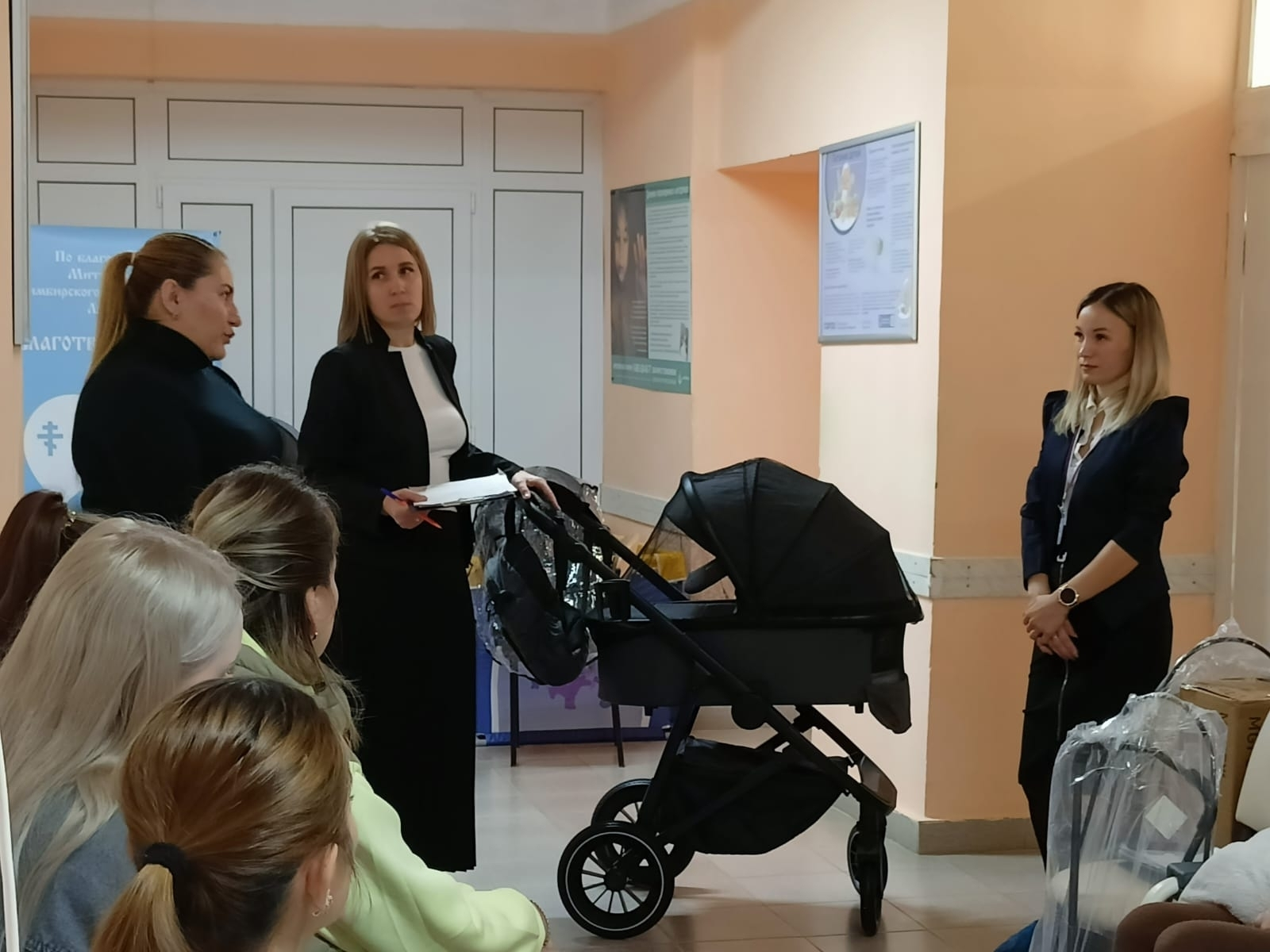 В период с 27.10 по 07.11 специалисты отделения приняли участие в проведении двух соцдесантов в Ульяновском районе и Заволжском районе г.Ульяновска.